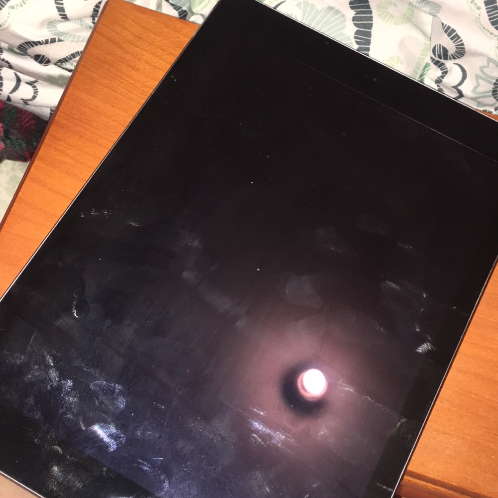 IPad Air - Picture 2 of 2